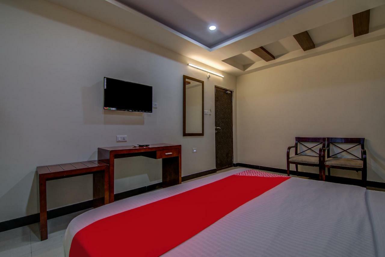 Oyo 14178 Hotel Sea City Visakhapatnam Exterior photo