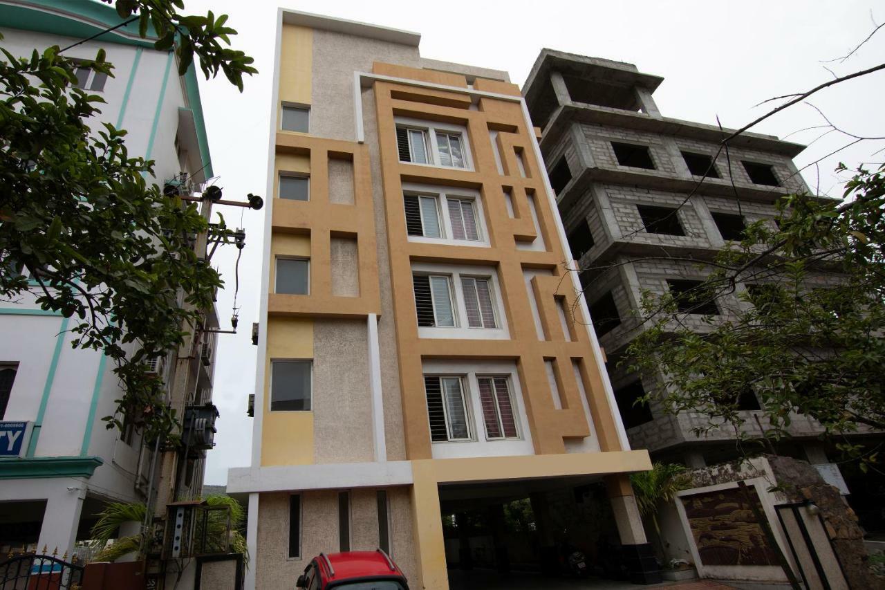 Oyo 14178 Hotel Sea City Visakhapatnam Exterior photo