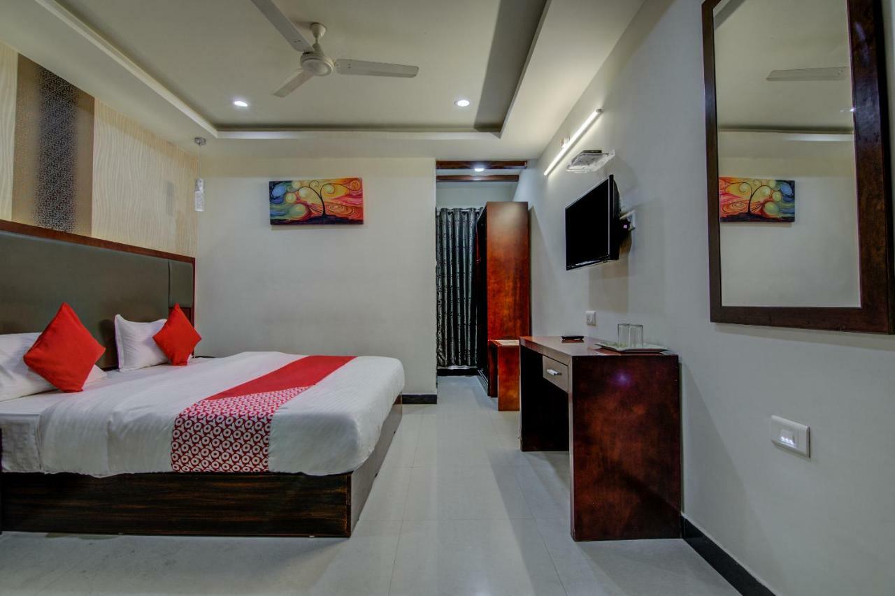Oyo 14178 Hotel Sea City Visakhapatnam Exterior photo