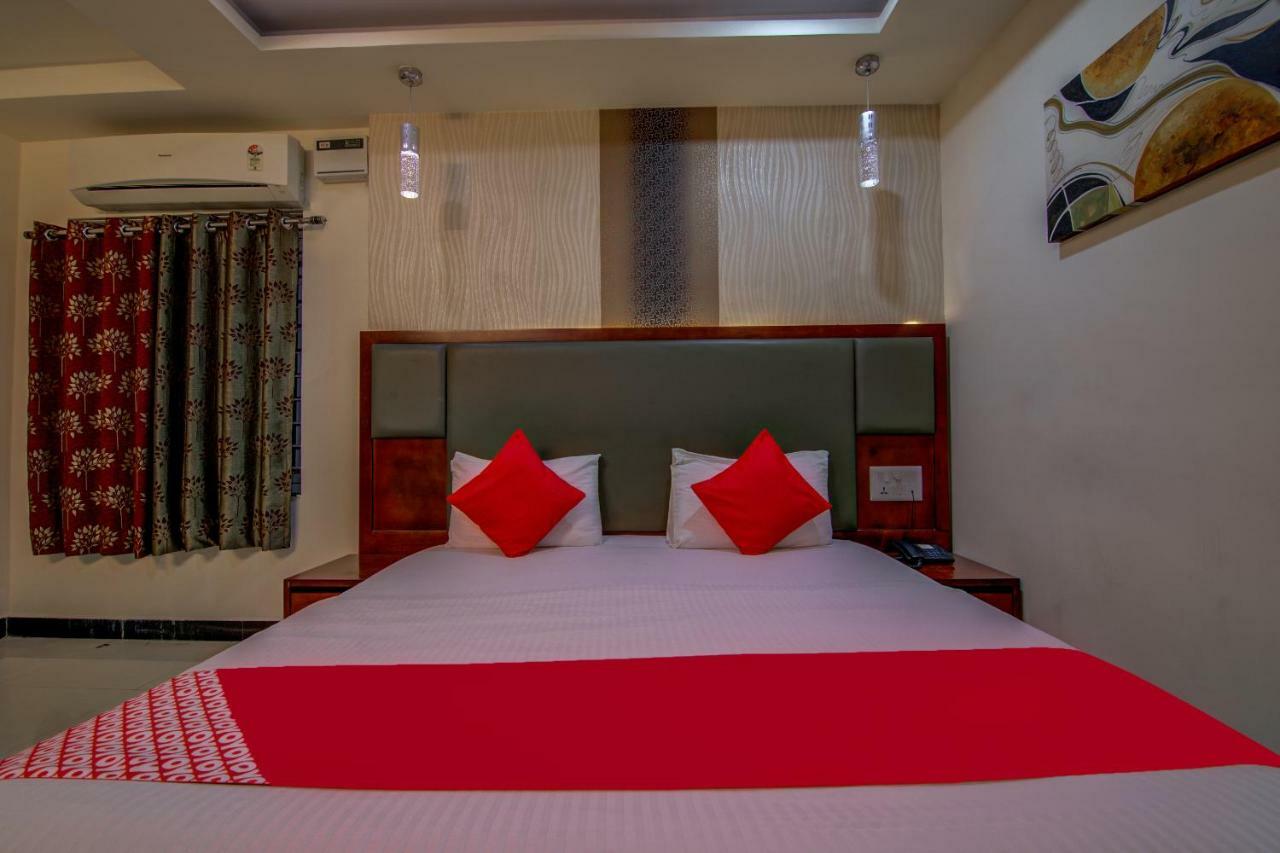 Oyo 14178 Hotel Sea City Visakhapatnam Exterior photo