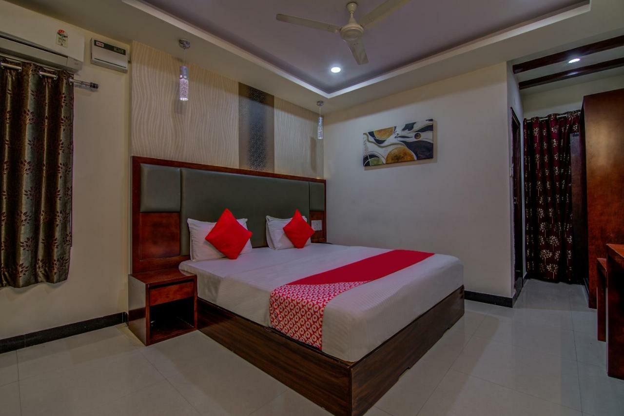 Oyo 14178 Hotel Sea City Visakhapatnam Exterior photo
