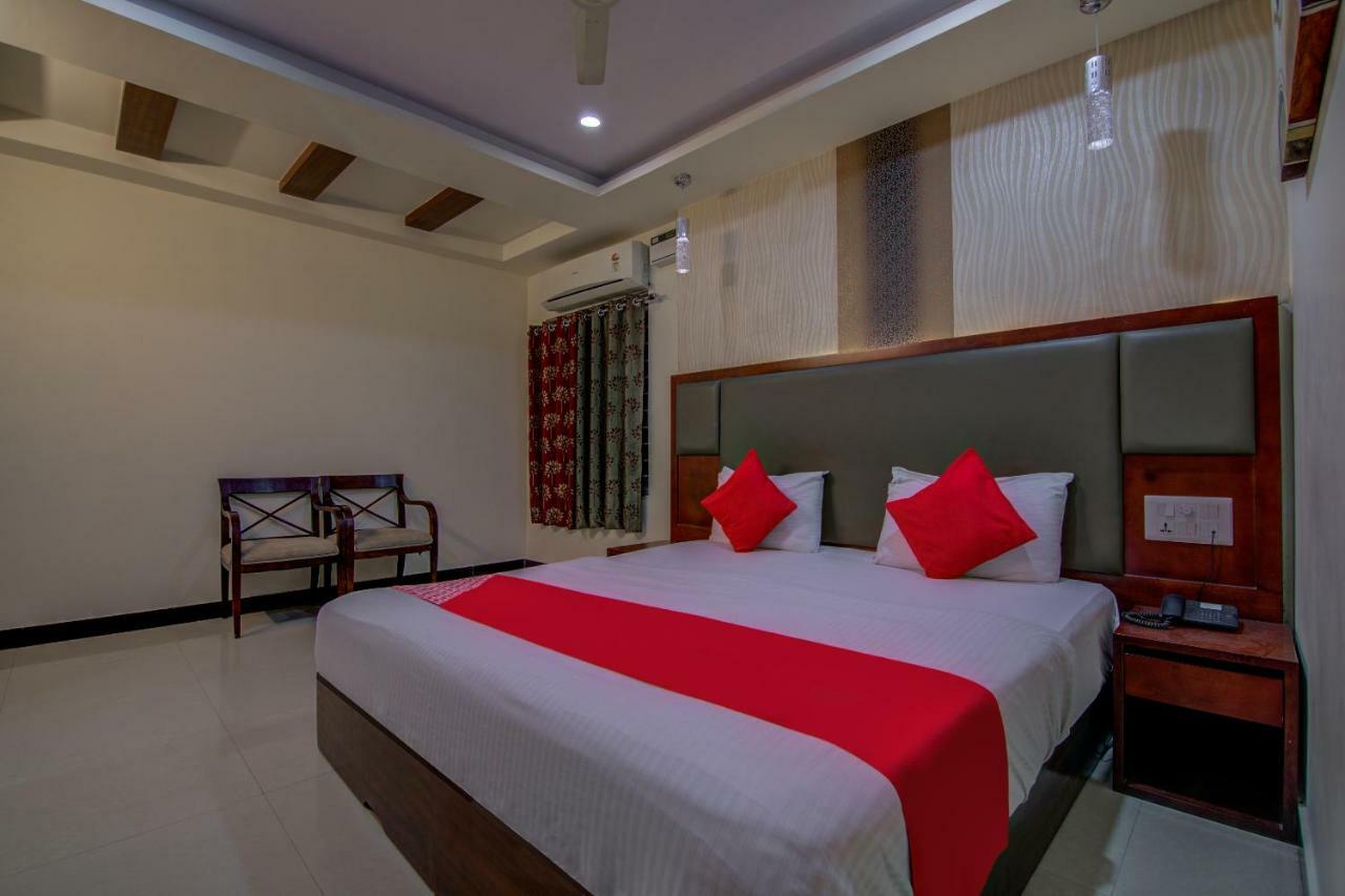 Oyo 14178 Hotel Sea City Visakhapatnam Exterior photo